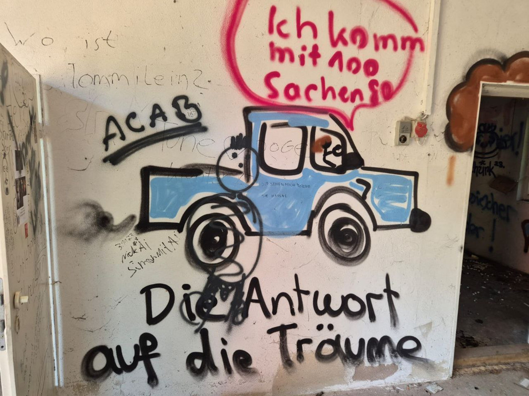 photo_5355242108765725188_y