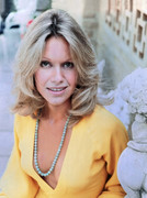 suzanna-leigh-a34