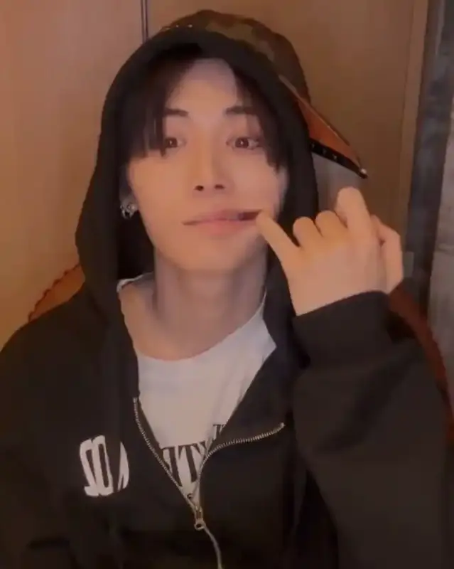 20250822_231711_copy_661x827