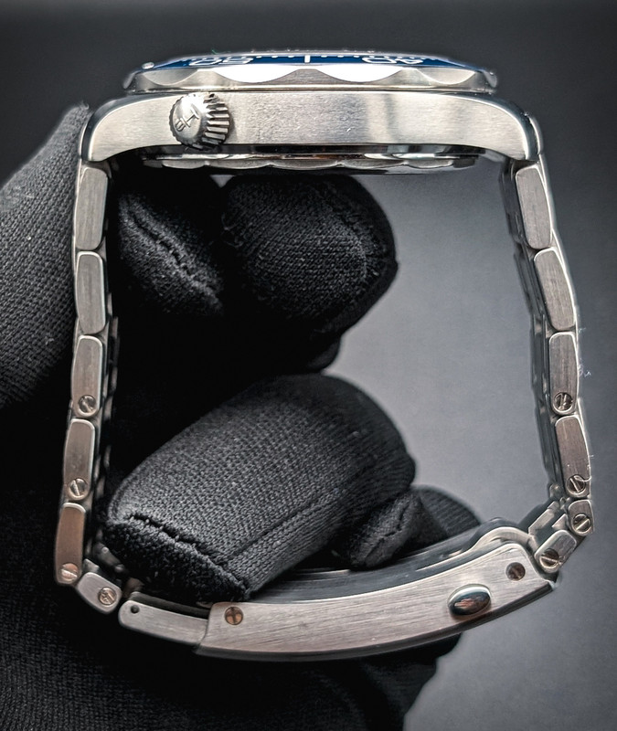 PXL 20251205 011705360 PORTRAIT ORIGINAL