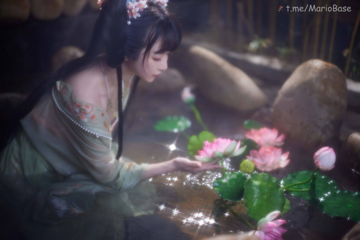 缃绮为下裙 紫绮为上襦