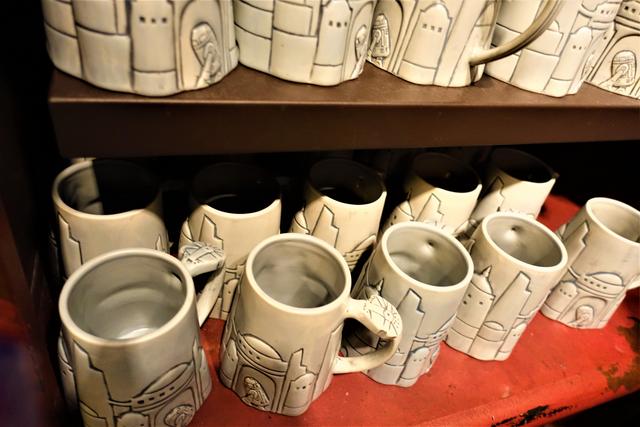 BLACK SPIRE OUTPOST MARKETPLACE, de tiendeo por Galaxy's Edge - DISNEYLAND ~ STAR WARS: GALAXY'S EDGE, LA GUIA (10)