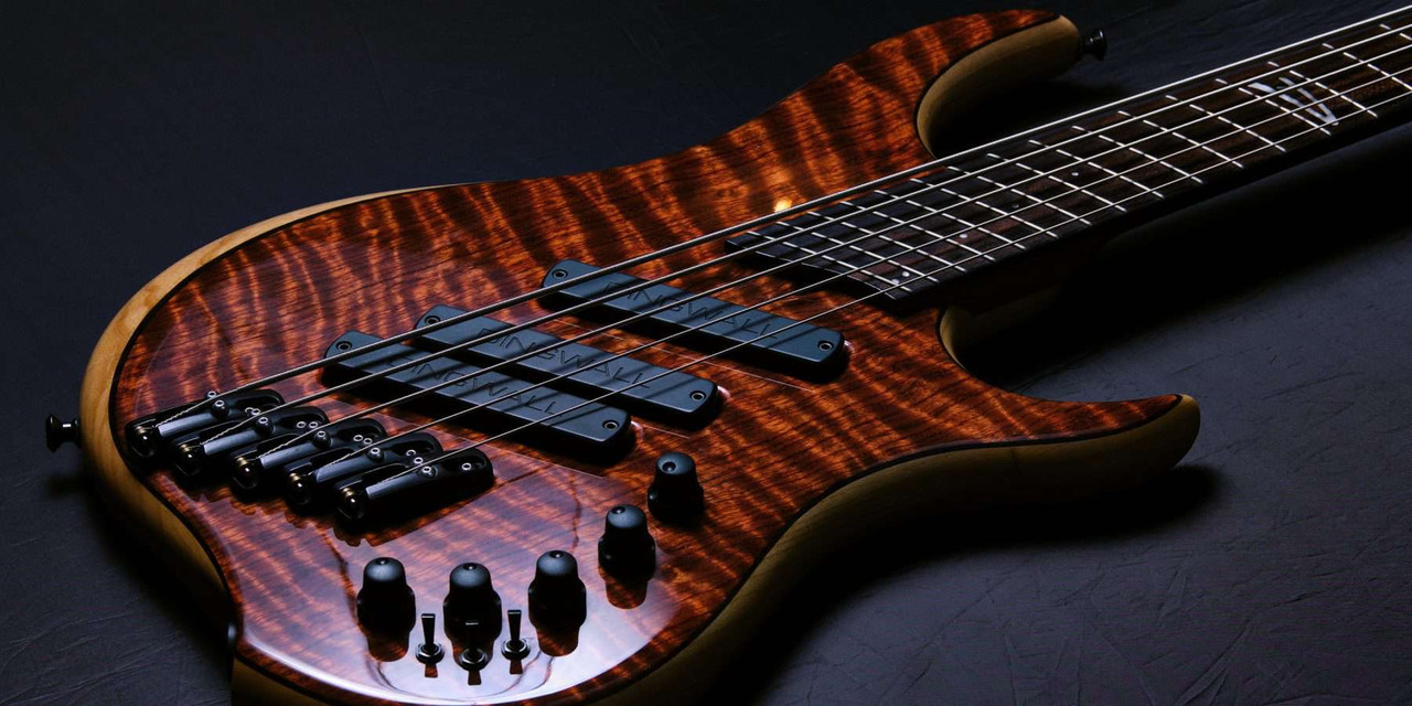 Dingwall-Z3-Quilted-Bubinga-top-2011-PRE-OWNED-Banner-1800x900