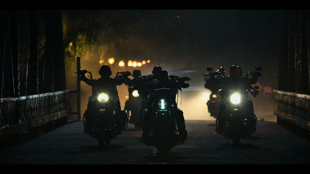 Mayans.M.C.S03E01.Pap.Struggles.with.the.Death.Angel.1080p.AMZN.WEB-DL.DDP5.1.H.264-NTb.mkv_snapshot