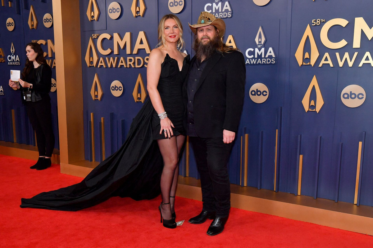 Who Performed With Chris Stapleton At The CMA Awards 2024