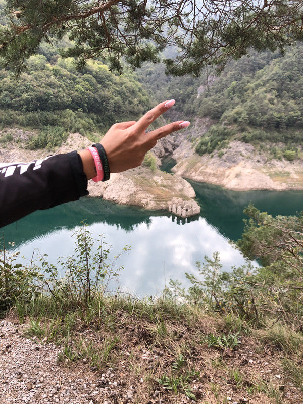 BFEDE245-E72E-452D-84CB-E938FC7B3830