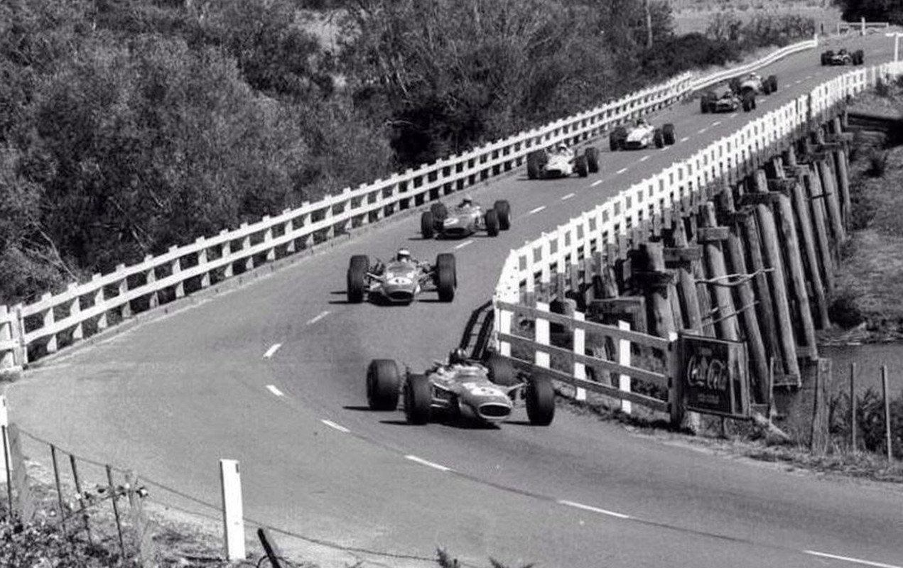 1A32B87B-90AC-4ED4-804B-EBCF6339E6F1