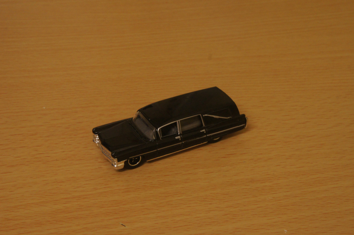 Matchbox Cadillac 1963 Hearse (1)