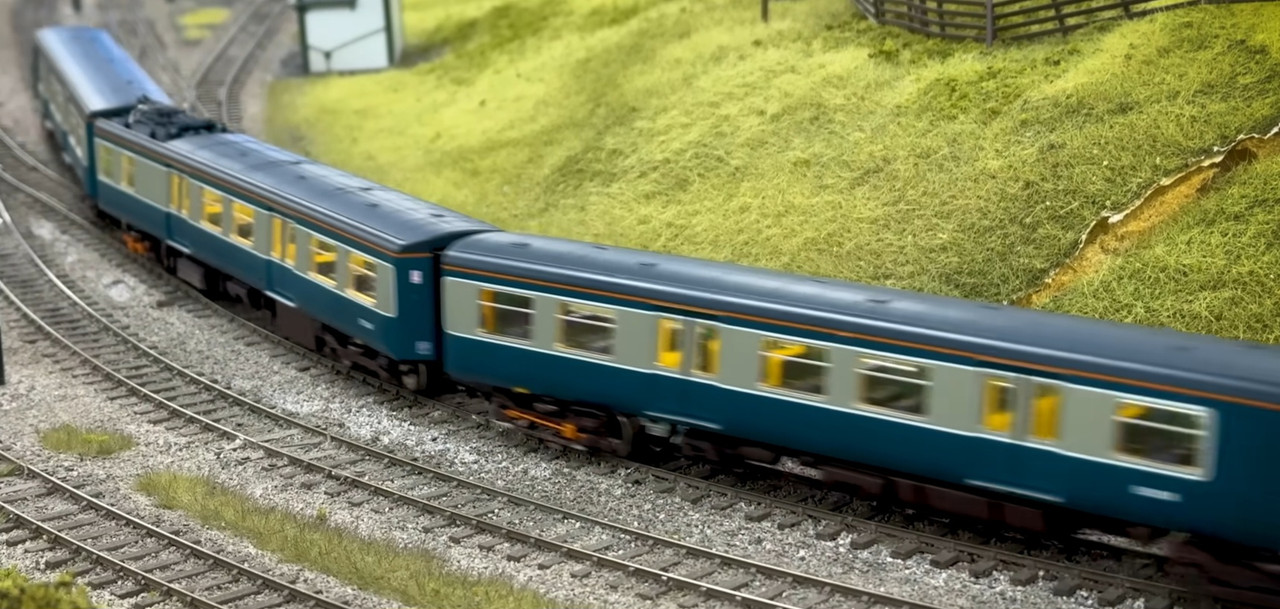 Bachmann Class 313 EMU Pic 2