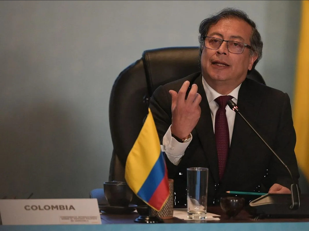 ¿Gustavo Petro, presidente de Colombia, solicitó la renuncia de todo su gabinete?