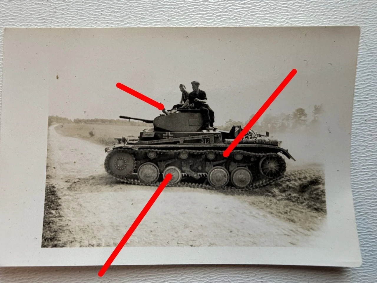 Foto Panzer II im Einsatz Balkenkreuz Laufrad fehlt TOP