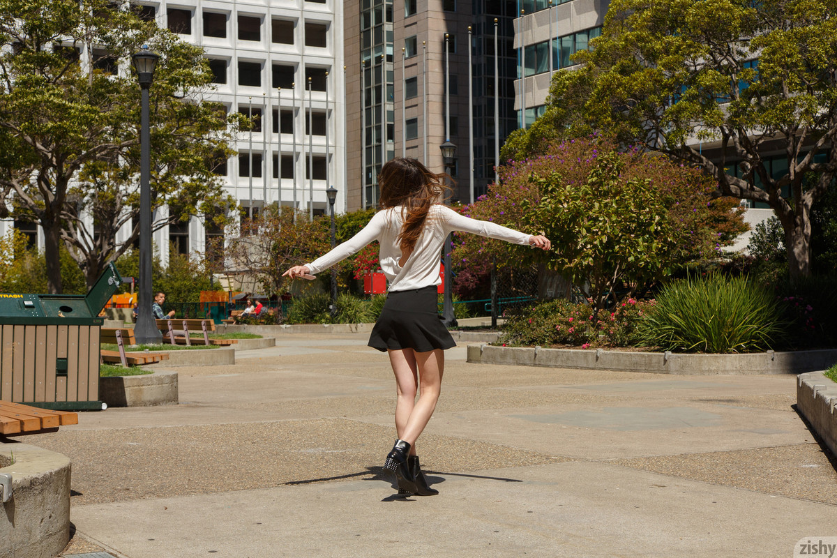 full_025_4624125945142523