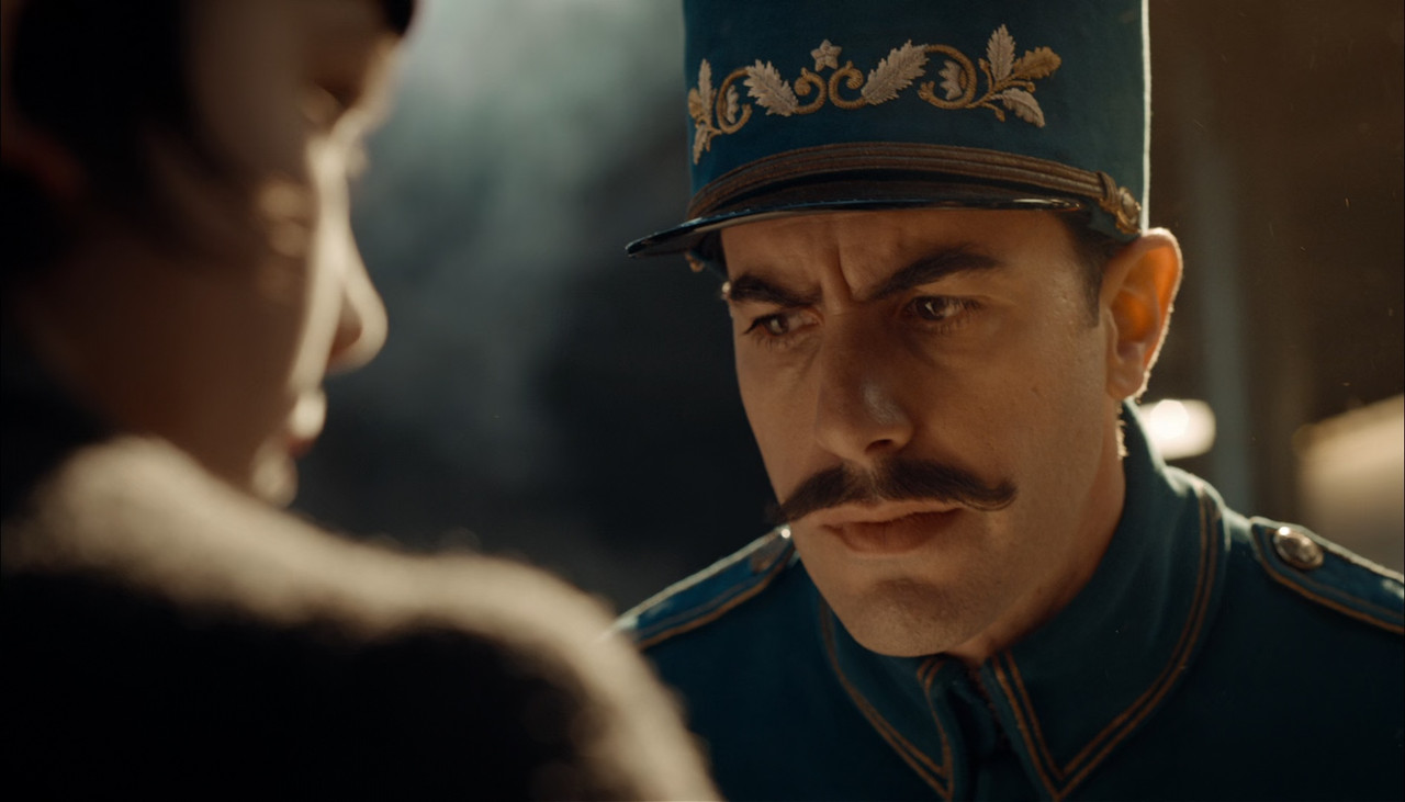 Hugo 2011 (1080p x265 10bit Tigole).mkv_snapshot_00.44.54_[2017.