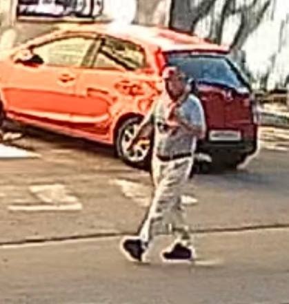 Топорщик напал на 16-летнюю девушку в поселке Горького