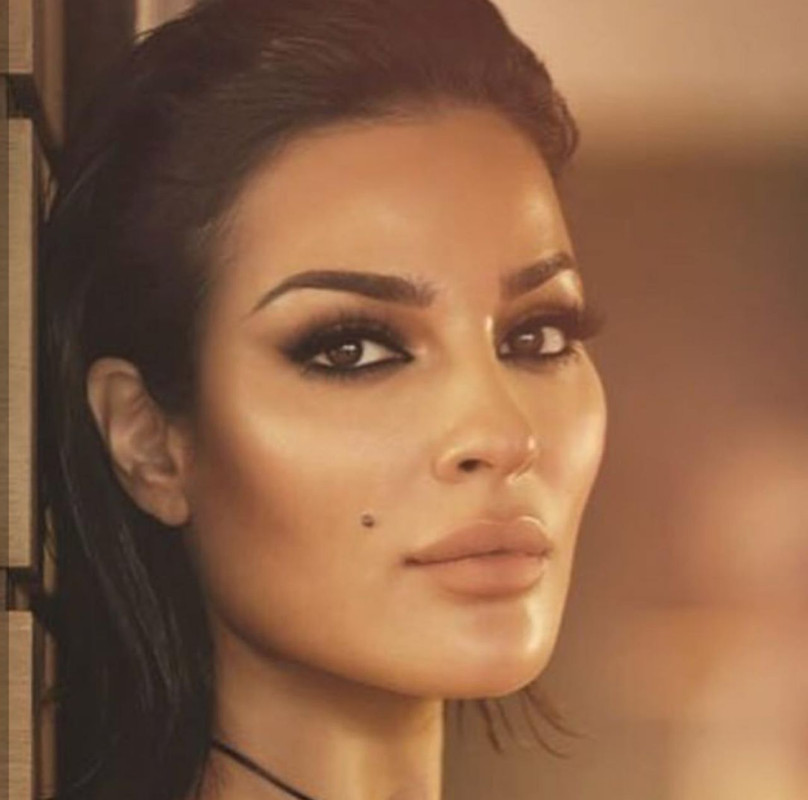 D438C59D-9CB0-480B-97DA-F103D603BD1E