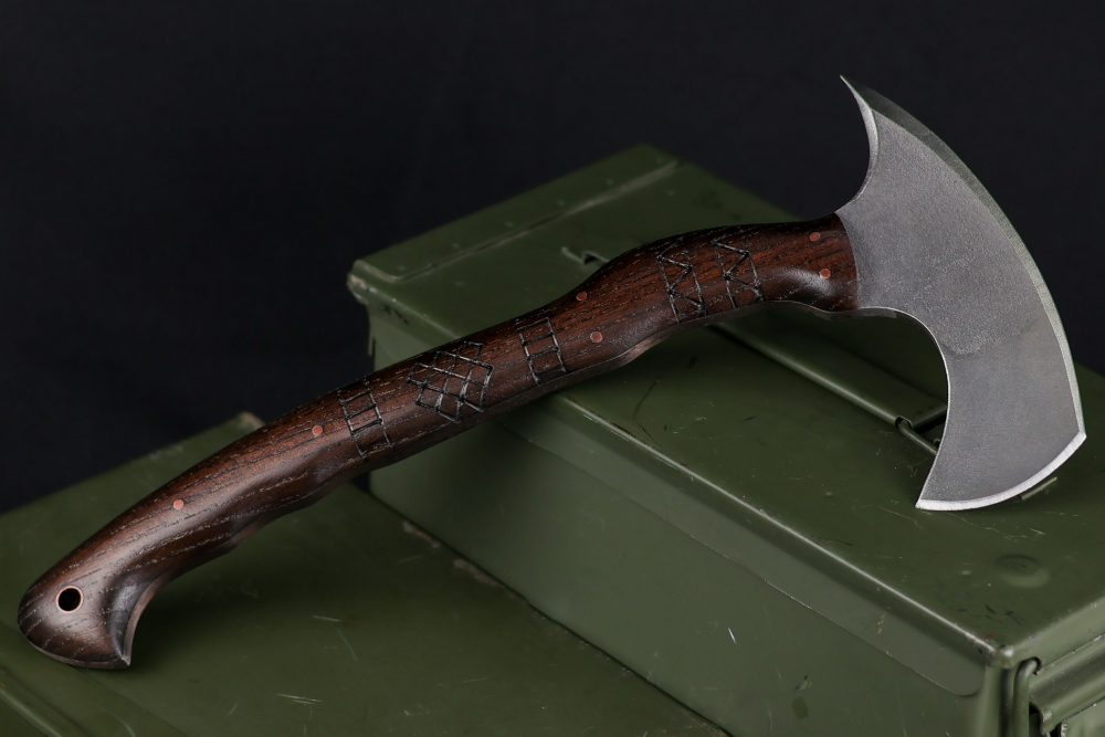 Tactical Tomahawk Axe , Viking axe , hatchet , gift,camping,throwing