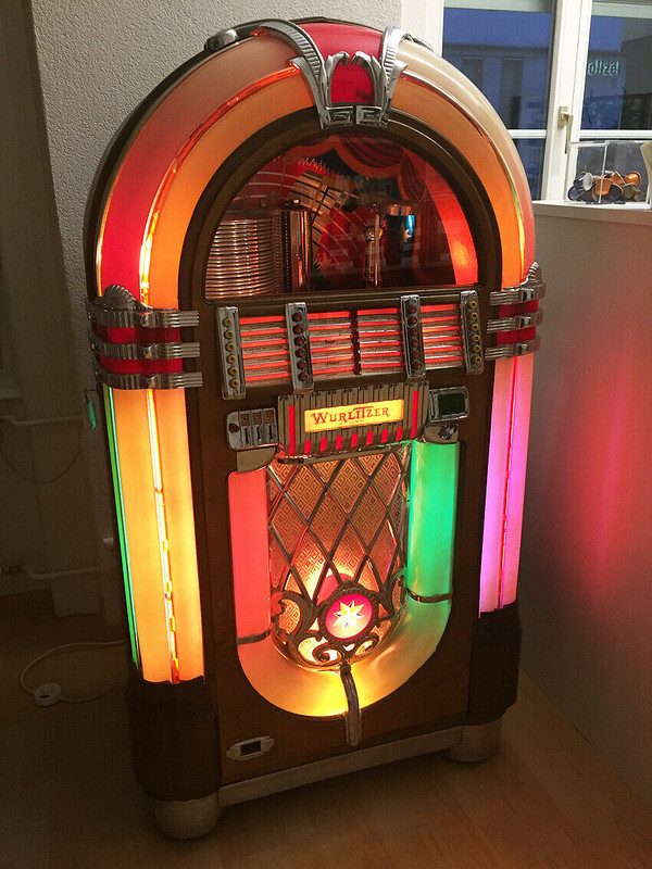 [Bild: Wurlitzer-1015.jpg]