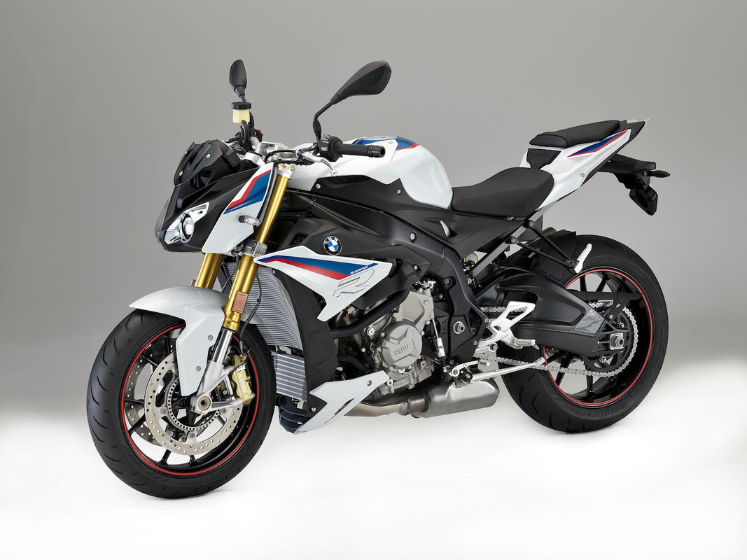 2017-bmw-s-1000-r-first-look-14