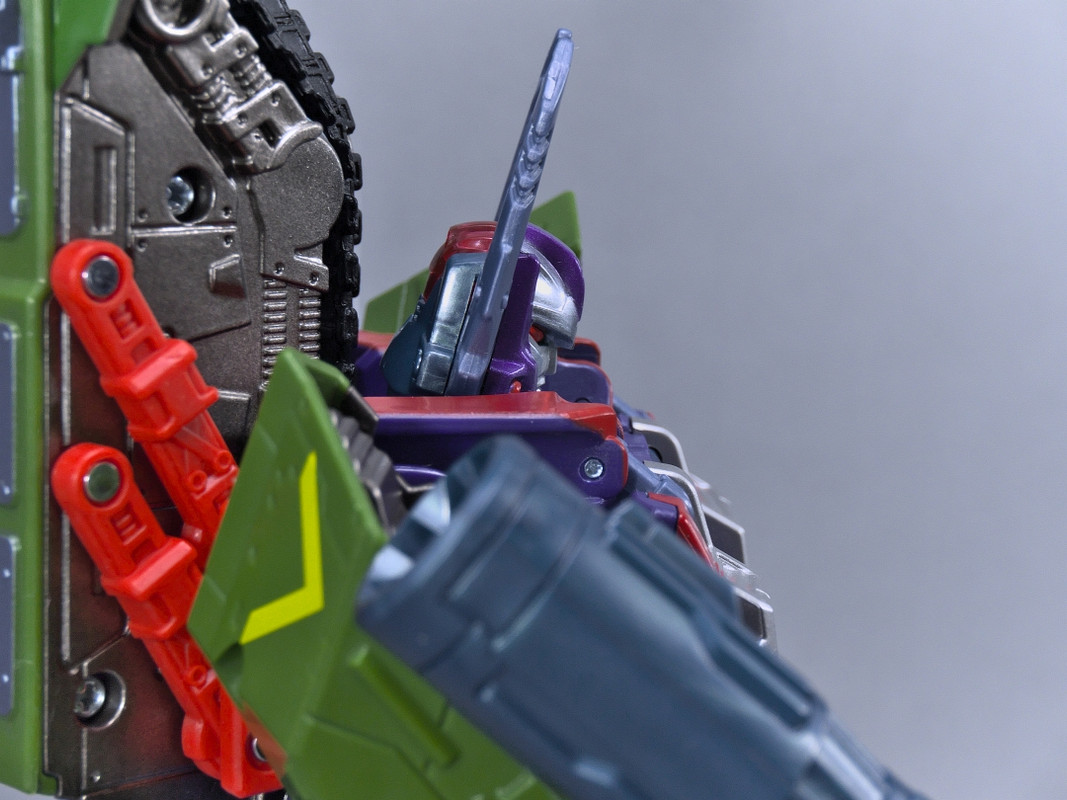 LG-EX-Armada-Megatron-19