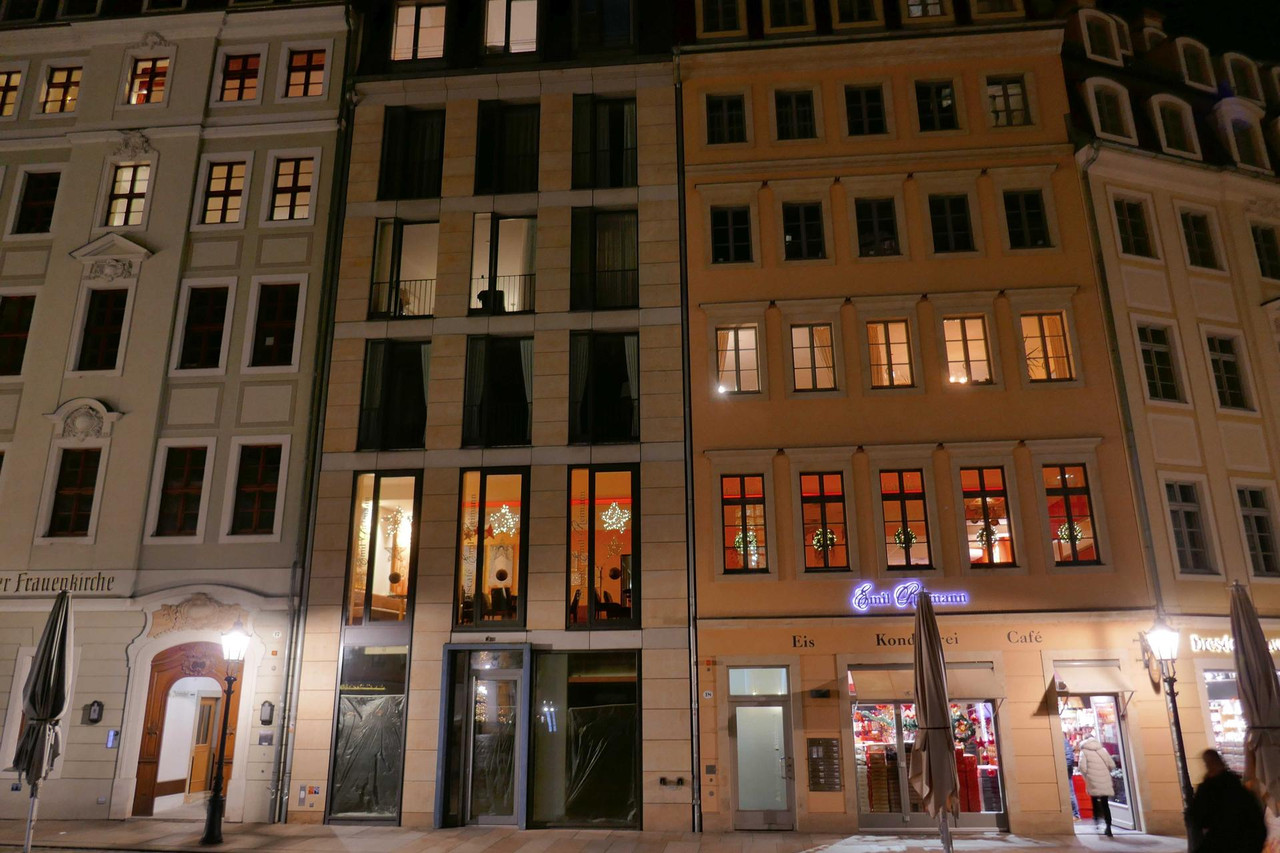 Bild: https://i.postimg.cc/XYL2Qb45/P1330117.jpg