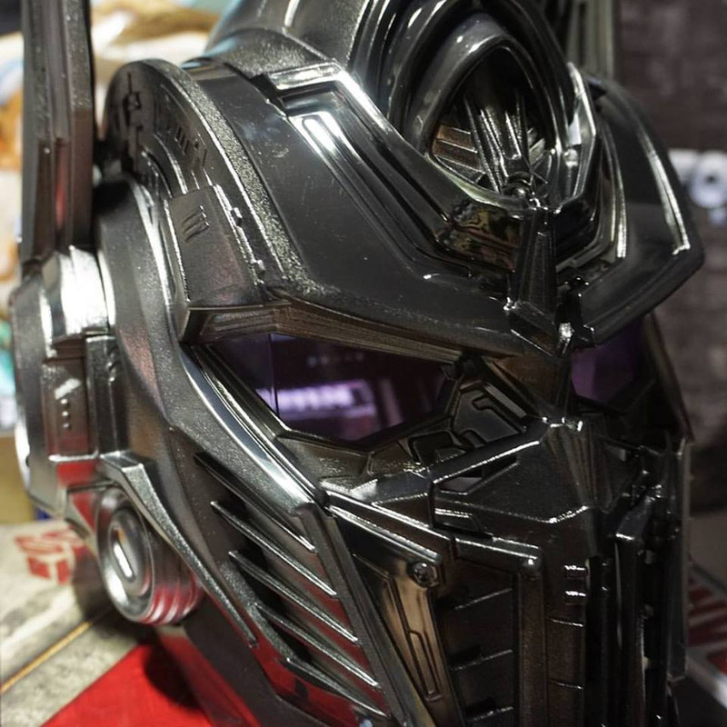 The-Last-Knight-Limited-Voice-Helmet-01