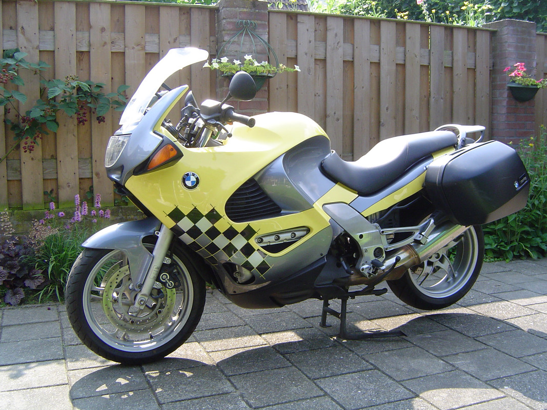 BMW_K_1200_RS_Dressed