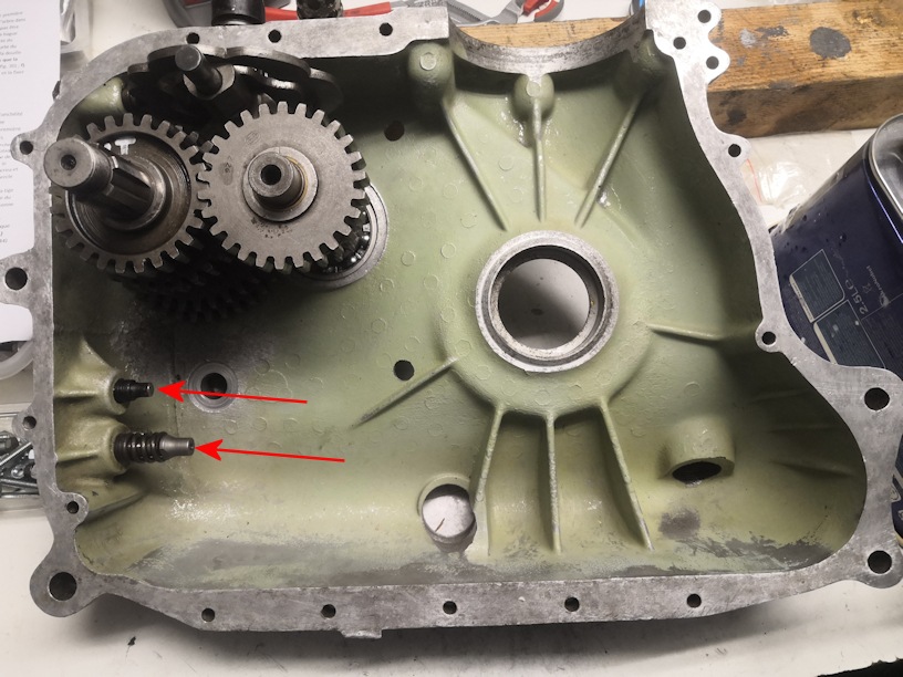 Réglage des deux vis niveau axe de kick