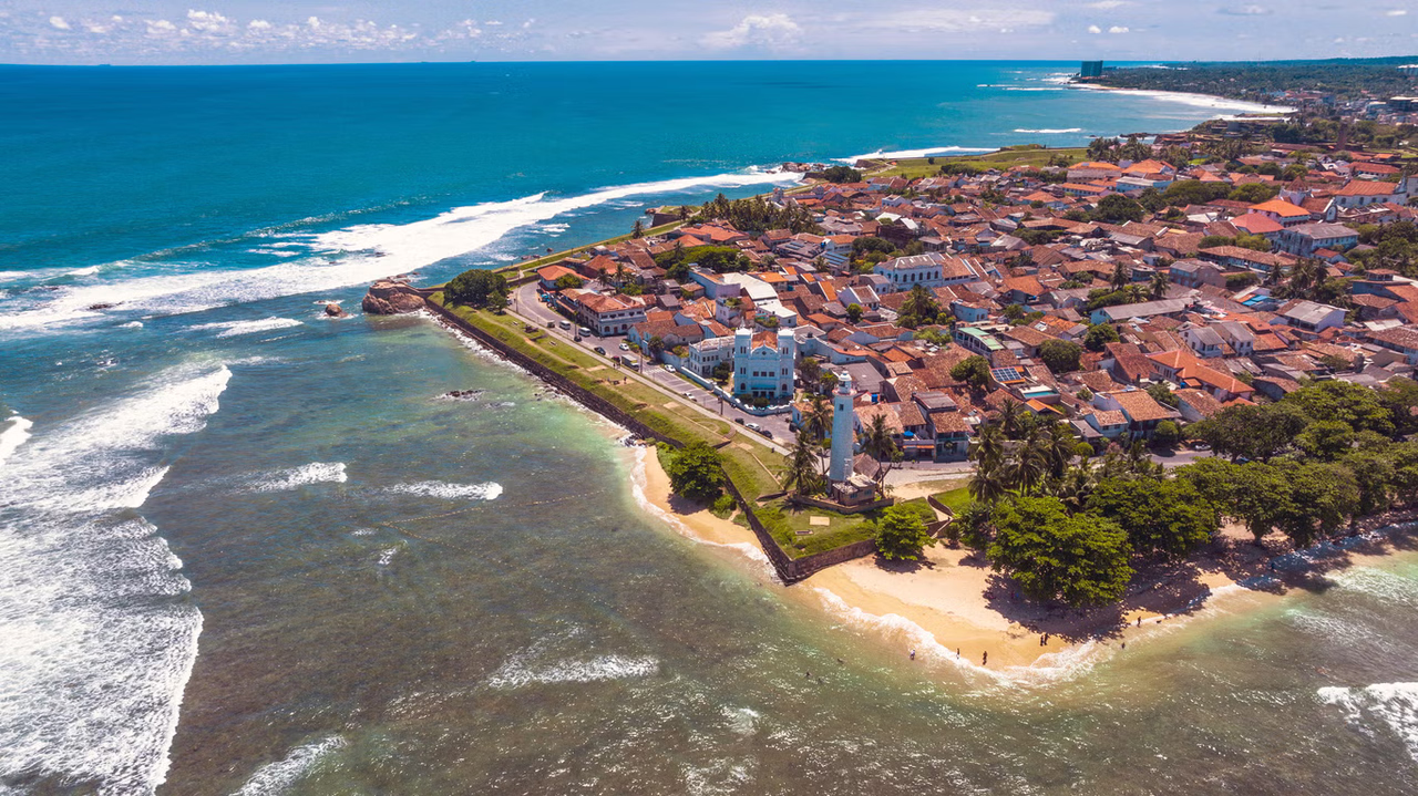 فرودگاه و چشم‌انداز سریلانکا - نمایی از فرودگاه‌های اصلی این کشور