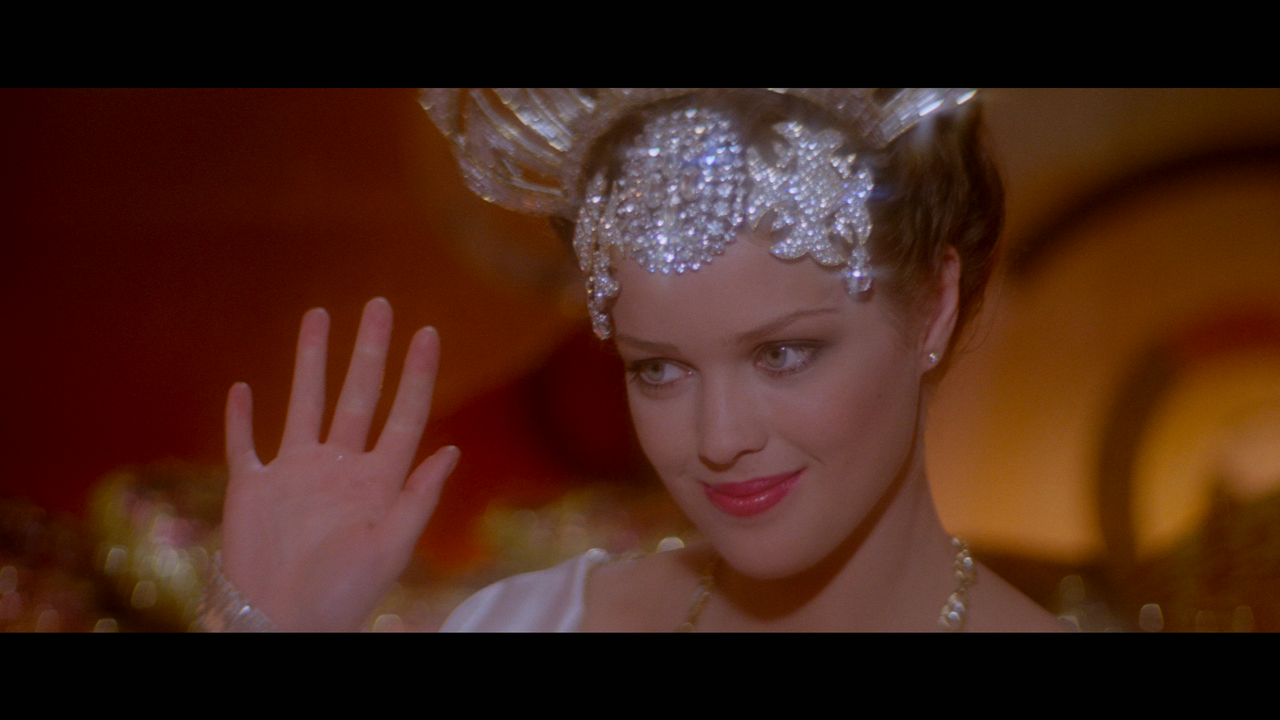 Flash Gordon.mkv_snapshot_00.49.26_[2020.08.19_21.38.40]