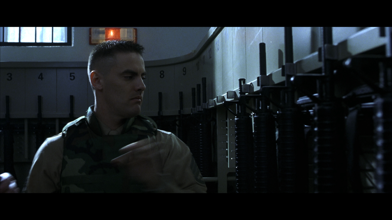 The.Bourne.Identity.2002.2160p.UHD.BDRemux.DTSX.7.1.HYBRID.DoVi-DVT.mkv_20220406_111427.293