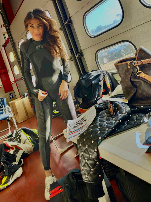 FA099AD2-86F0-4ADC-AAFE-4A6735476223