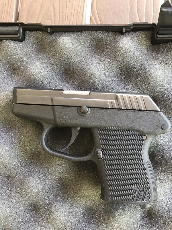 44E64FEB-6AED-4AEA-870D-0474DB1D6346