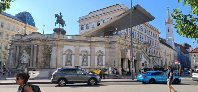 Viena: La ciudad de la música, de las artes y de los sueños - Blogs de Austria - Dia 1: Museo Sisí, biblioteca nacional, Opera y Free tour (1)