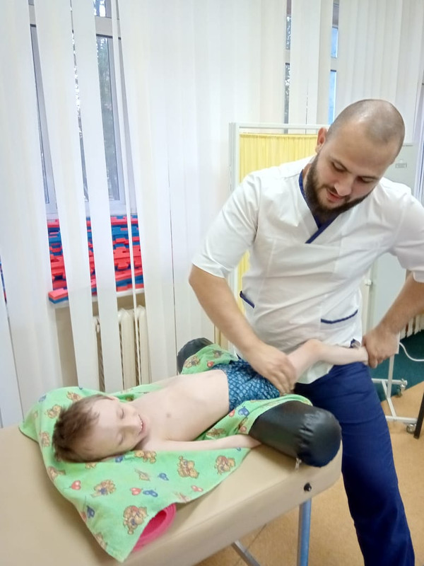 9EB828B4-4D53-4F88-815A-4F031922457C