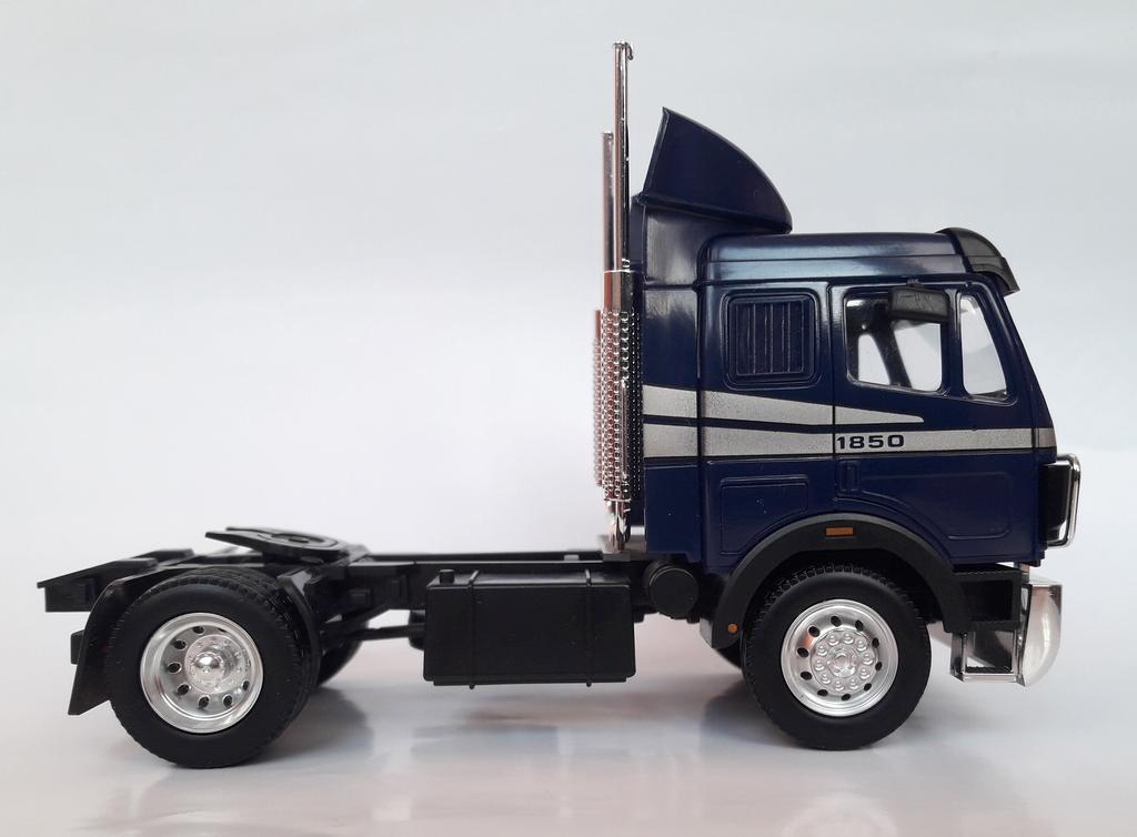 Mercedes Benz SK 1850 Wiking (2)