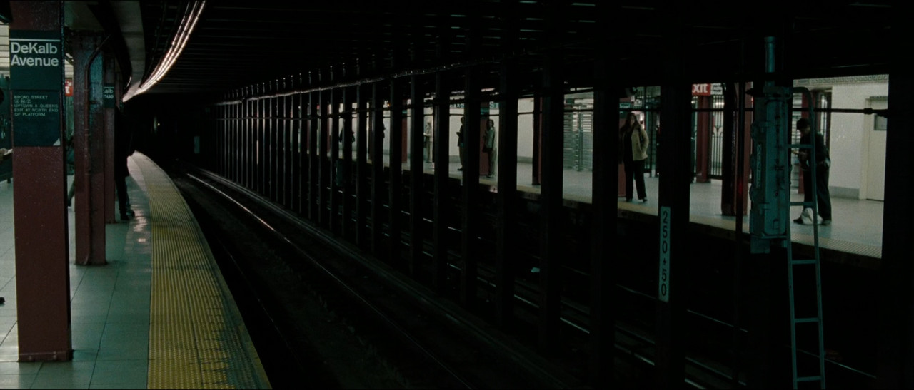 Safe (2012).mkv_snapshot_00.29.52_[2018.03.10_18.48.24]