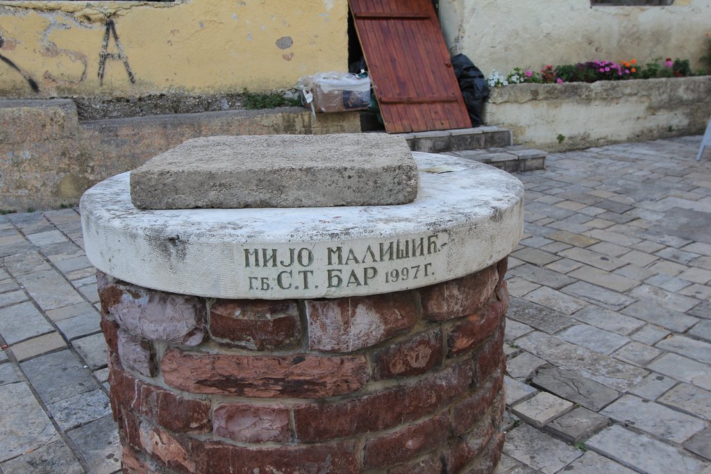 [Linked Image]