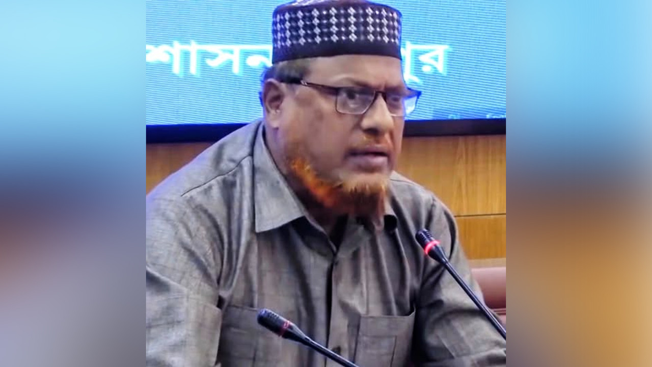 থানা ও ডিসি অফিস ঘেরাও করতে আমাকে বাধ্য করবেন না: জামায়াত এমপি মাহবুবুর