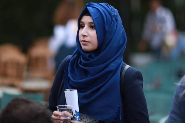 C:\Users\lenovo\Pictures\Saved Pictures\muslim woman\ragazza-musulmana-italiana.jpg