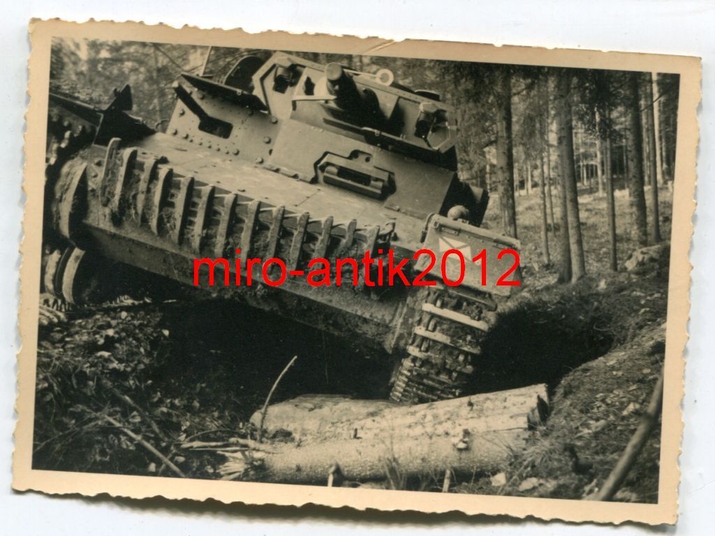 Foto-Panzer-Regiment-39-Panzer-mit-Kettenschaden