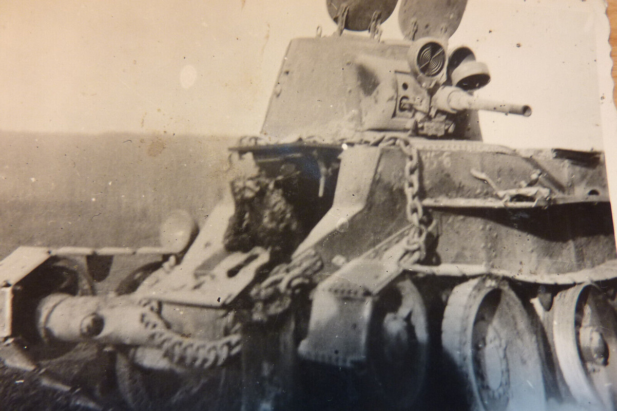 V38) TANK BT-7-