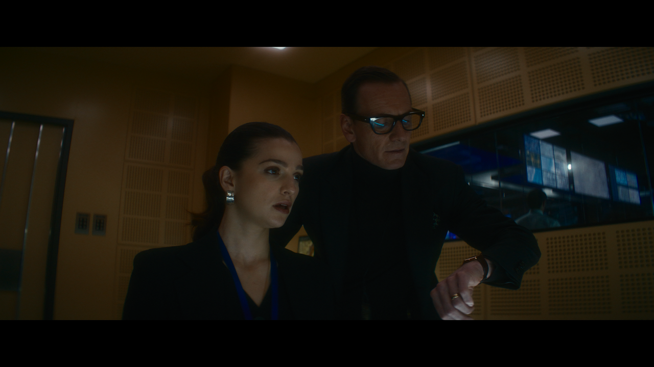 mpv-shot_Black.Bag.2025.2160p.UHD.BDRemux.Hybrid.HDR10 .HEVC-Нечипорук_00_48_36_0007