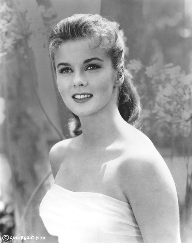 Ann-Margret_md86