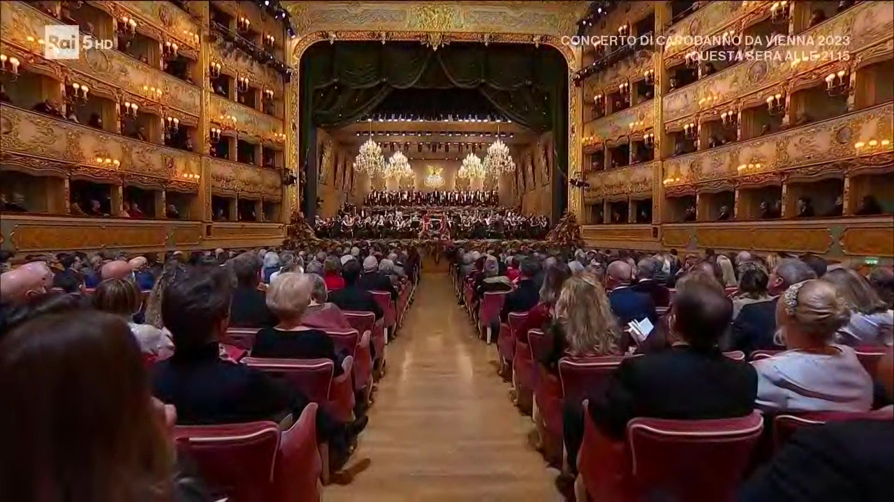 Rai 1 HD e Rai 5 HD confronto (4)