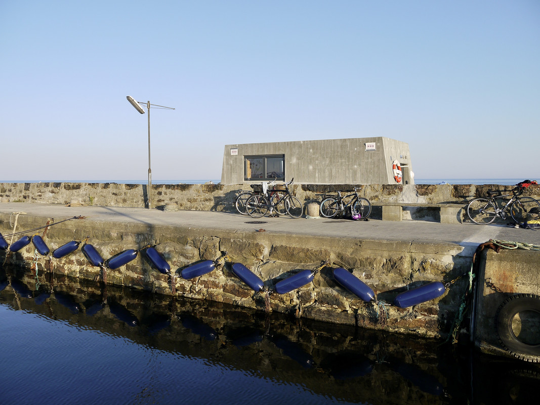 2FE75351-2BC3-44D7-AFBE-BEFC3AAEB74B_1_201_a