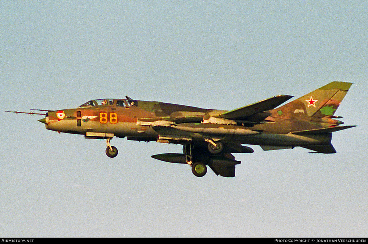 20 GvAPIB Su-17UM3 88 yellow_17532365202 (3)d 15.10.91