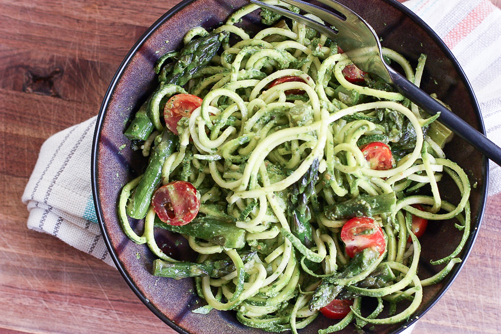 Zucchini Noodles with Pesto and Cherry Tomatoes
