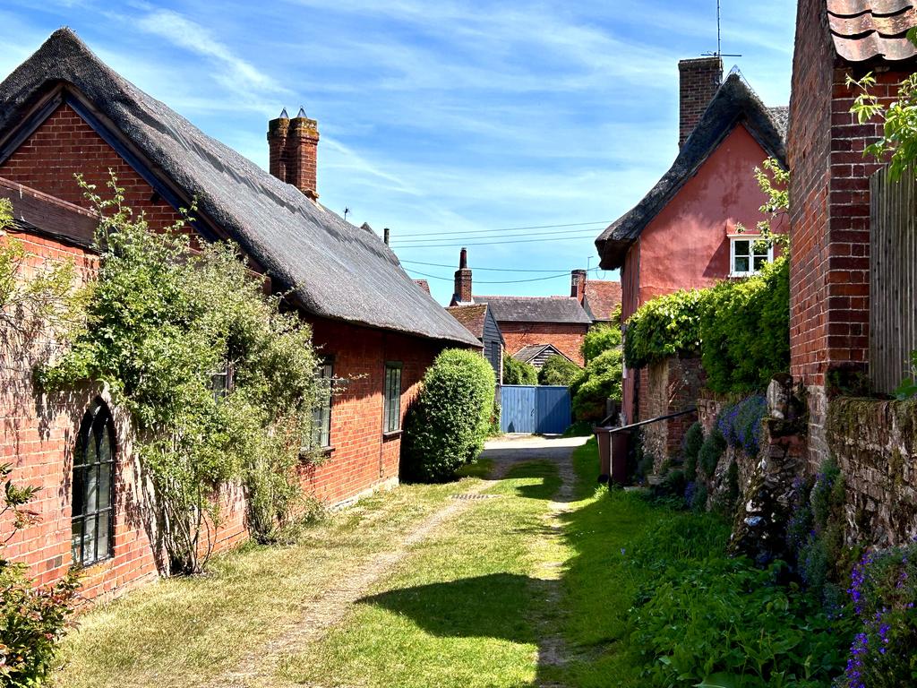 Пёстрая лента. Путешествие по сельским дорогам Англии в мае 2025 г.