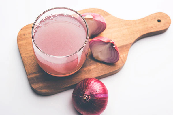 onion-juice-for-hair-growth-feat