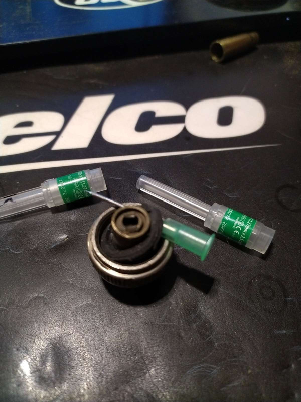 needle gasket removal